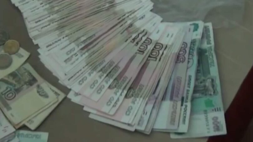 Более миллиарда рублей перевели за границу мошенники через калининградские фирмы