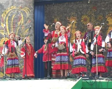 Международный фольклорный фестиваль в Краснознаменске объеденил хранителей народных традиций России и ближнего зарубежья