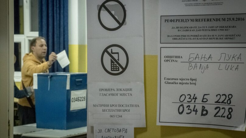 Референдум в Республике Сербской завершился