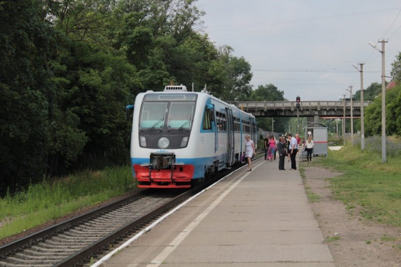На железнодорожной платформе «Киевская» для удобства пассажиров установят 12-метровый навес