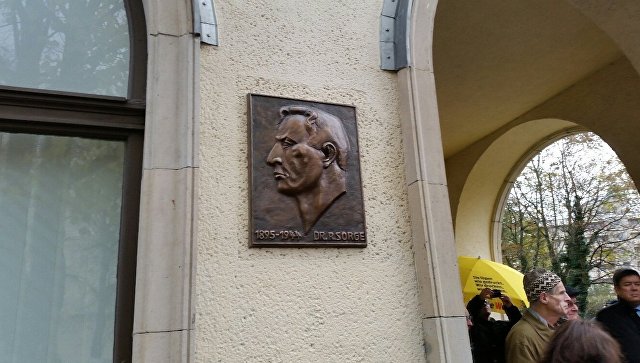 В Берлине открыли памятную доску Герою СССР Рихарду Зорге