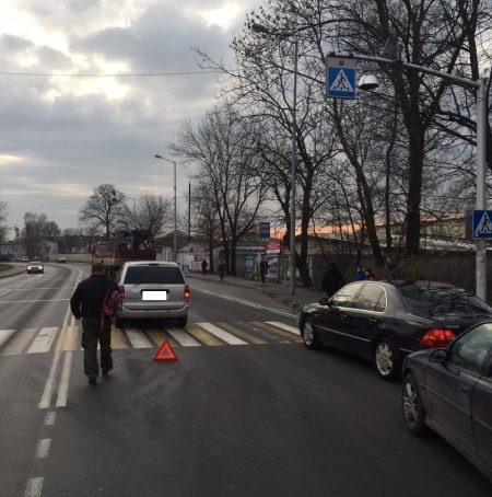 В Калининграде на пешеходном переходе сбили 10-летнюю девочку