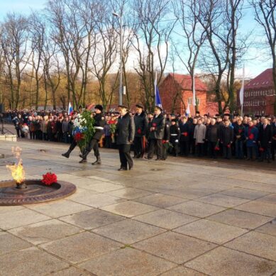 В День народного единства в Калининграде почтили память героев Великой Отечественной войны