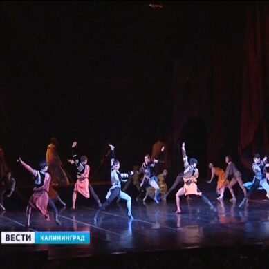 Звезды Якутского театра показали калининградцам историю любви в танце