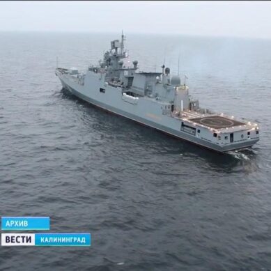 Построенный в Калининграде фрегат атаковал террористов