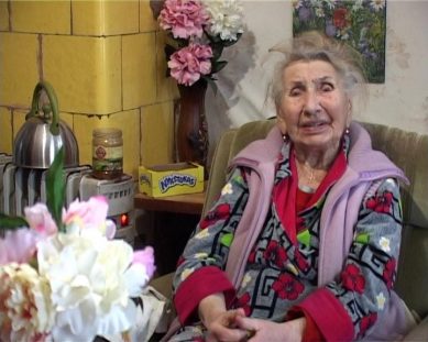 90-летняя пенсионерка из Советска пытается выжить в собственной квартире