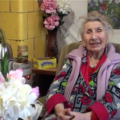 90-летняя пенсионерка из Советска пытается выжить в собственной квартире