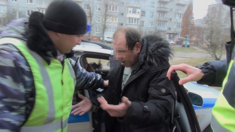 В Калининграде возле детской площадки задержали смертельно пьяного водителя