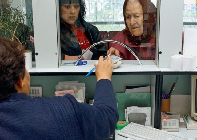 Социальные пенсии повысят с 1 апреля на 129-181 рубль
