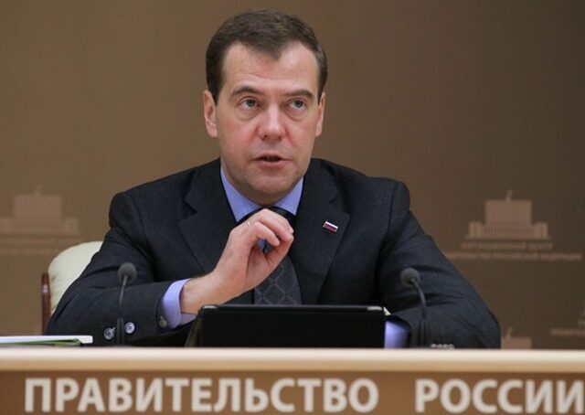 Путин предложил Медведева на пост премьер-министра