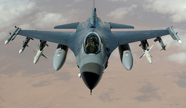 Польские самолеты F-16 будут патрулировать воздушное пространство стран Балтии