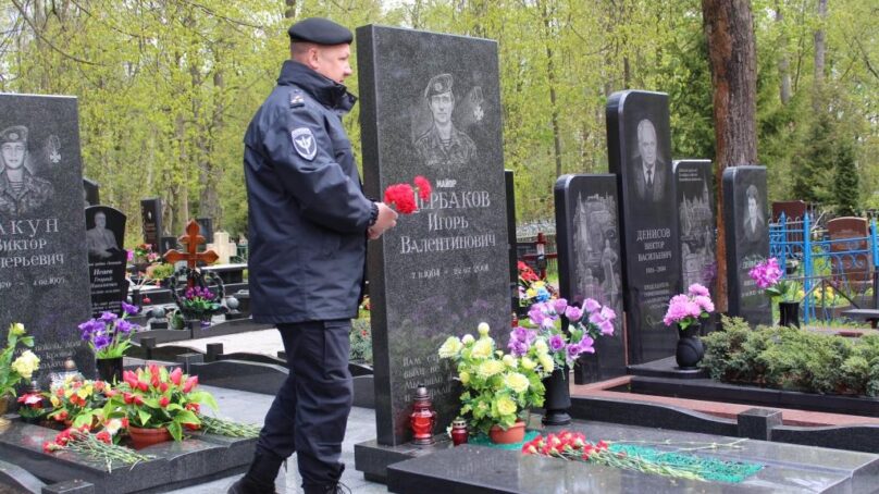 ОМОН и СОБР Управления Росгвардии в Калининграде почтили память боевых товарищей