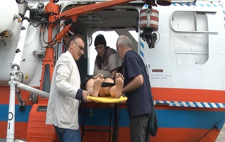Калининградские спасатели прошли курсы санитарно-авиационной эвакуации