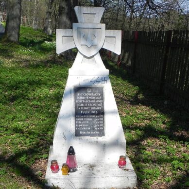 В Польше собираются снести еще два памятника Украинской повстанческой армии