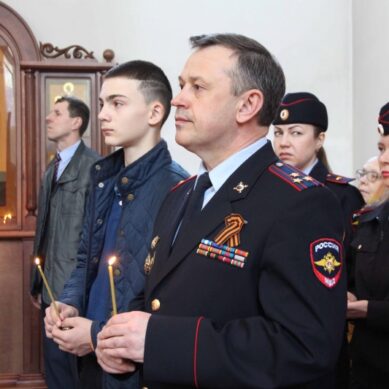 Калининградские полицейские почтили память коллег, погибших при исполнении служебных обязанностей