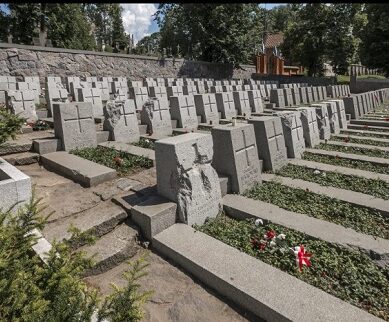 Останки советских солдат перезахоронили в Эстонии