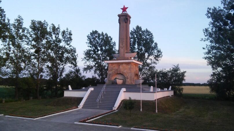 Калининградцы откроют памятник советским войнам в Польше