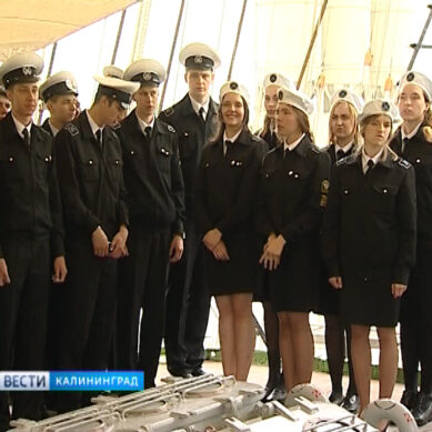 Морскую практику на паруснике «Крузенштерн» завершили 120 курсантов