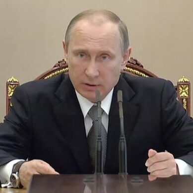 Президент России подписал поправки в Трудовой кодекс