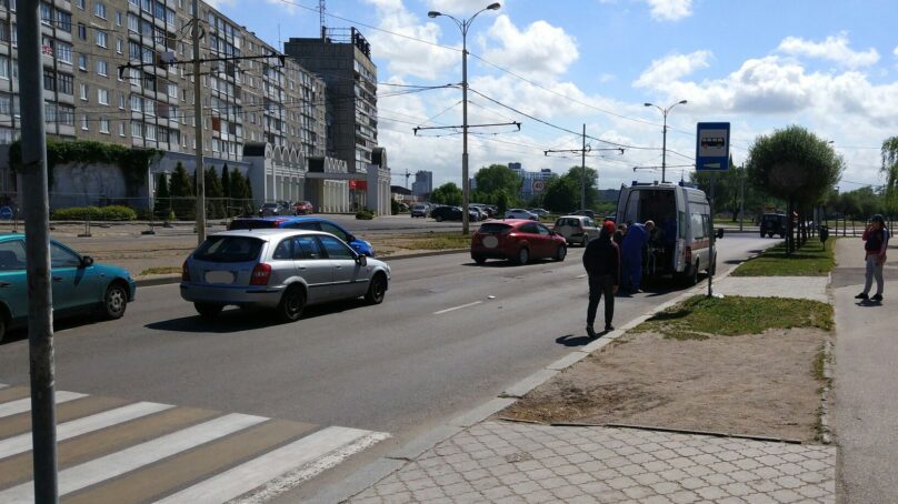 В Калининграде на пешеходном переходе сбили школьницу