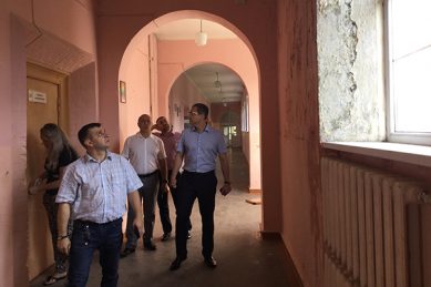 В знаменской школе начался долгожданный ремонт
