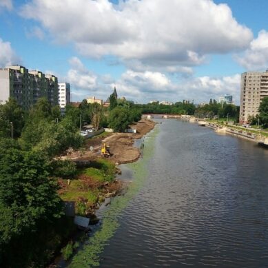 Начались работы по реконструкции набережной Карбышева
