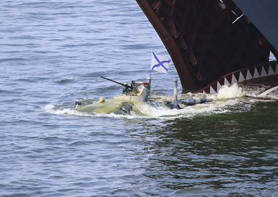 БДК «Королёв» высадил морской десант в Балтийске