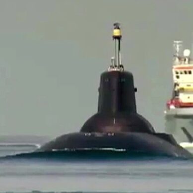 «Чёрный гигант» ВМФ России прошёл по Балтике и поразил европейцев. ВИДЕО