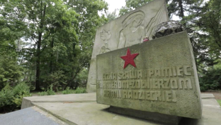 Валентина Матвиенко пообещала ответить Польше на демонтаж советских памятников