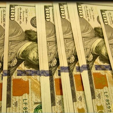 Курс доллара превысил отметку 60 рублей