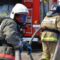 В Калининграде пожарные спасли человека из горящего дома