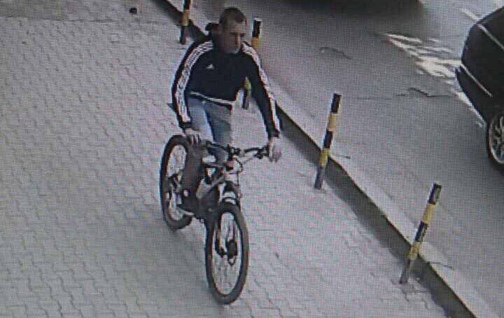 Полиция Калининграда разыскивает велосипедного вора