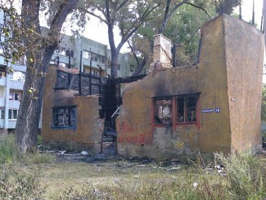 В Калининграде на улице Белинского сгорел двухэтажный дом