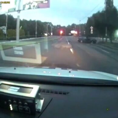 Водитель без прав устроил гонки с полицией в Калининграде
