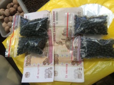 Более 20 килограммов насвая нашли калининградские полицейские