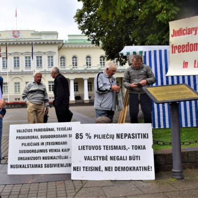 Литовских активистов из разогнанного палаточного городка отпустили из полиции