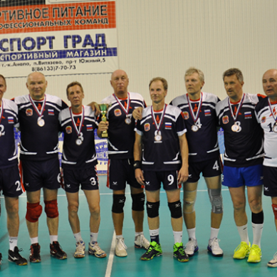 Калининградские ветераны волейбола взяли бронзу чемпионата России