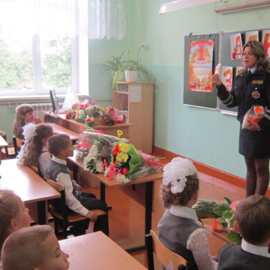 Сотрудники ГИБДД Гусева провели акцию «Дети – цветы жизни!»