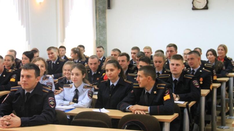 В Управлении МВД России по Калининградской области состоялась встреча с пятикурсниками полицейского вуза