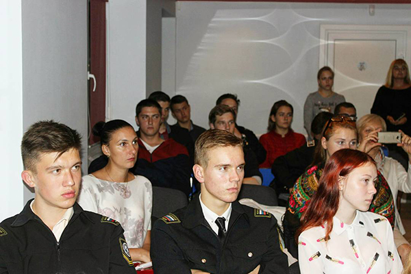 Калининградская молодежь приняла участие в мероприятии, приуроченном ко Дню солидарности в борьбе с терроризмом