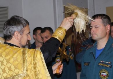 Калининградские спасатели помолились в честь «Неопалимой Купины»
