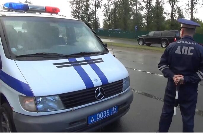 Полиция объявила в розыск водителя, который сбил пешехода в Калининграде