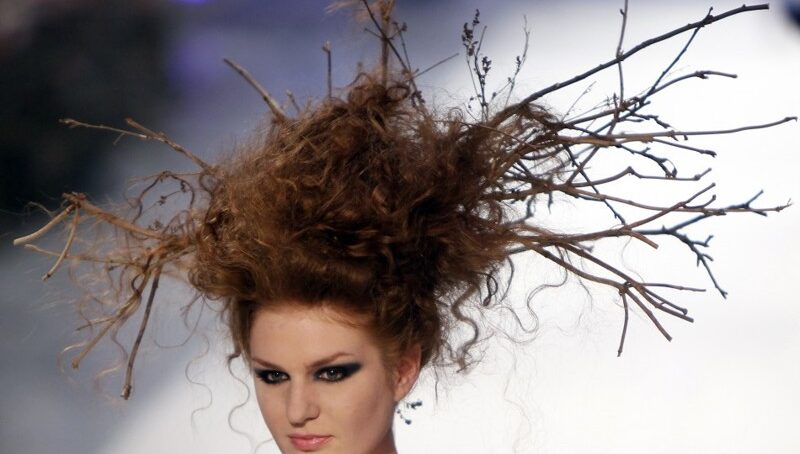 Калининградка наказала салон красоты за то, что её не научили стричь волосы
