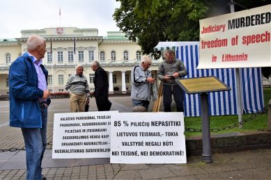Грабаускас: В Вильнюсе участника акции «За справедливую Литву» закрыли в психбольнице
