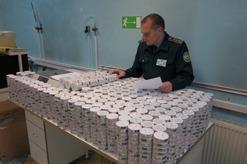Калининградские таможенники задержали крупнейшую партию «Снюса» на границе с Польшей