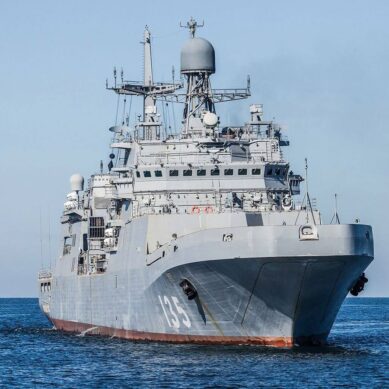 Десантный корабль «Иван Грен» испытал артиллерийский комплекс в Балтийском море