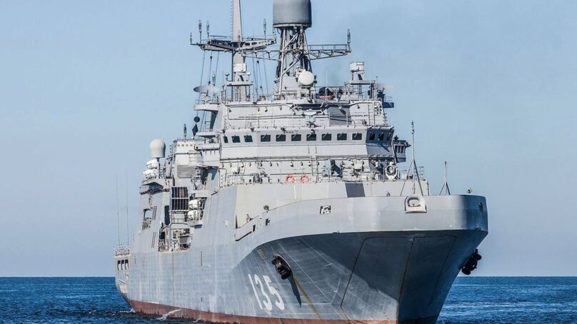 Десантный корабль «Иван Грен» испытал артиллерийский комплекс в Балтийском море