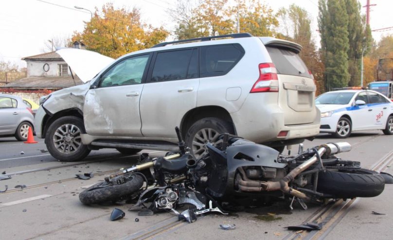 Мотоциклист разбился насмерть на Советском проспекте в Калининграде