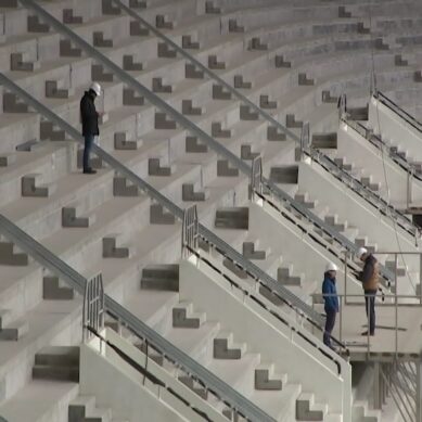 Подрядчику стадиона «Калининград» рекомендовано увеличить число строителей на объекте