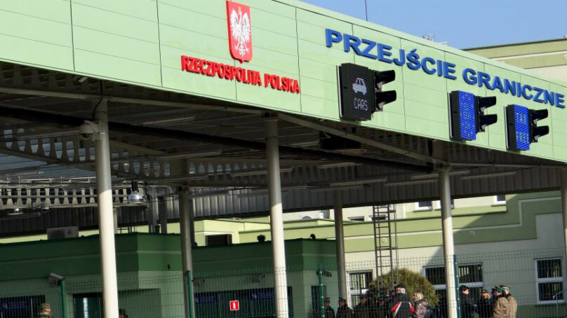 Польские СМИ: На границе с Россией — внушительные пробки из-за «длинных праздников» у русских